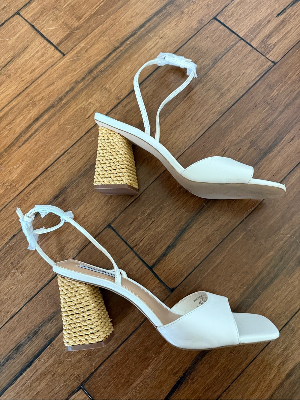 STEVE MADDEN
ROZLYN SANDAL WHITE LEATHER size 10 - Picture 12 of 14